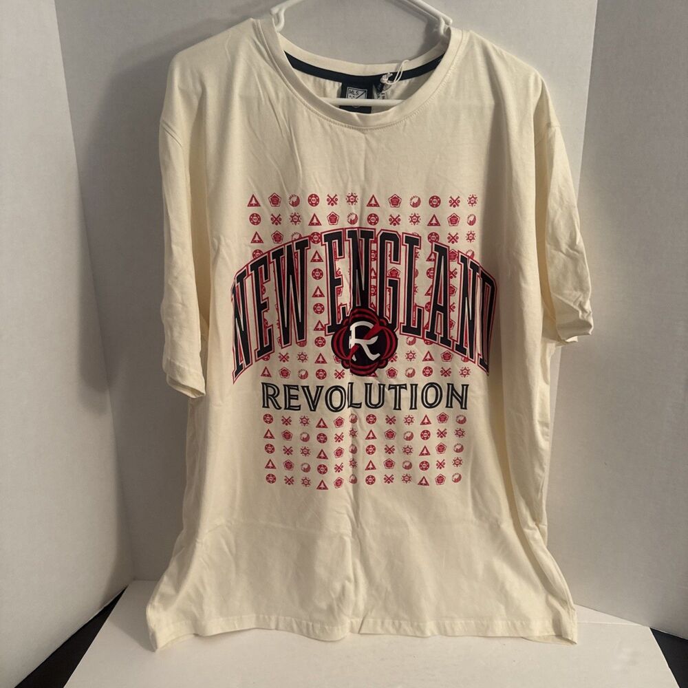 Men's 2XL Cream New England Revolution '90s Heavyweight Relaxed T-Shirt NWT